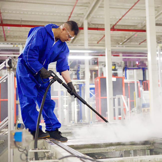 Effiziente Industriereinigung vom Profi Effiziente Industriereinigung vom Profi